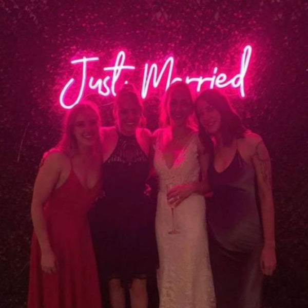 JUST MARRIED NEON SIGN